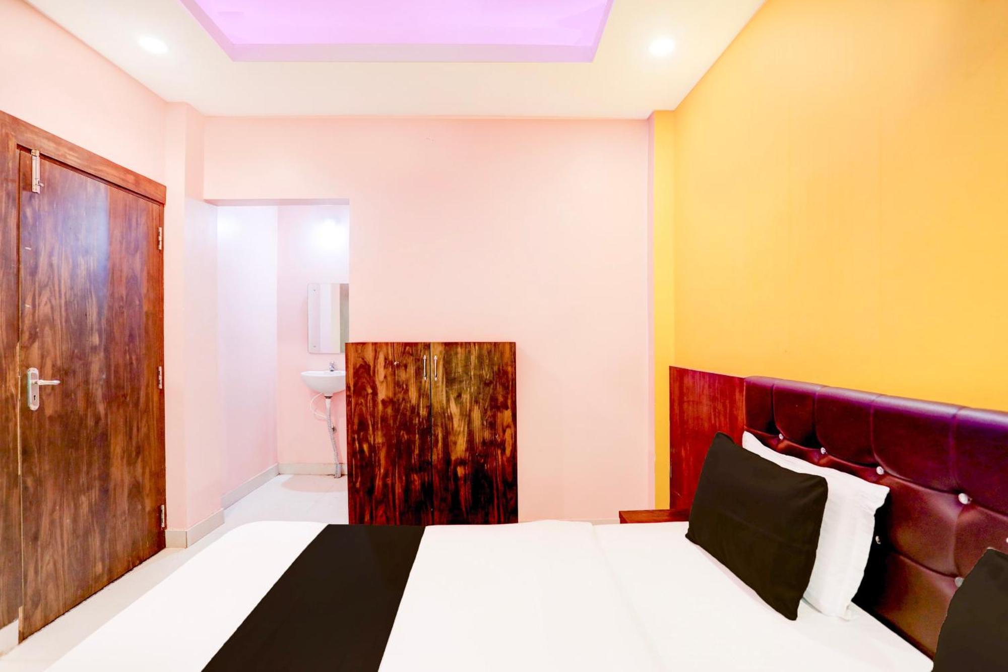 Hotel O Jagdish Palace Puri Bagian luar foto